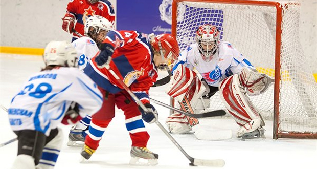 Во дворах Челябинска откроются детские хоккейные корты|Дети в городе