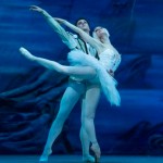 Премьера балета "Лебединое озеро"|Дети в городе