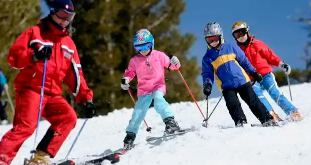 Встаем на лыжи: где можно покататься на лыжах в Челябинске|Дети в городе