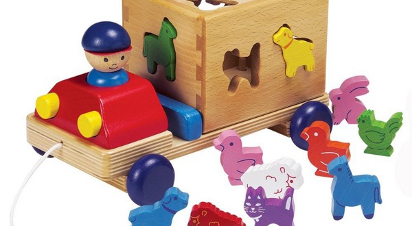 Выбираем игрушки для ребенка до трех лет