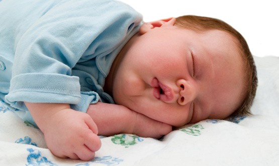 Если новорожденный ребенок не может уснуть