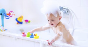 Игры с ребенком в ванной