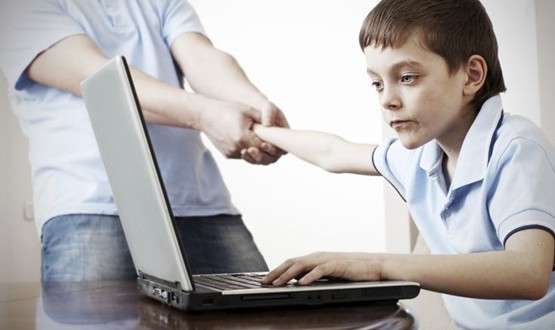 Как защитить ребенка от опасности в интернете