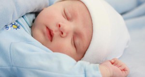 Обязательно ли одевать шапочку новорожденному дома